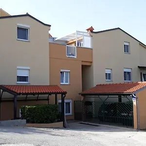  Apartament Piranesi With A Parking Space
