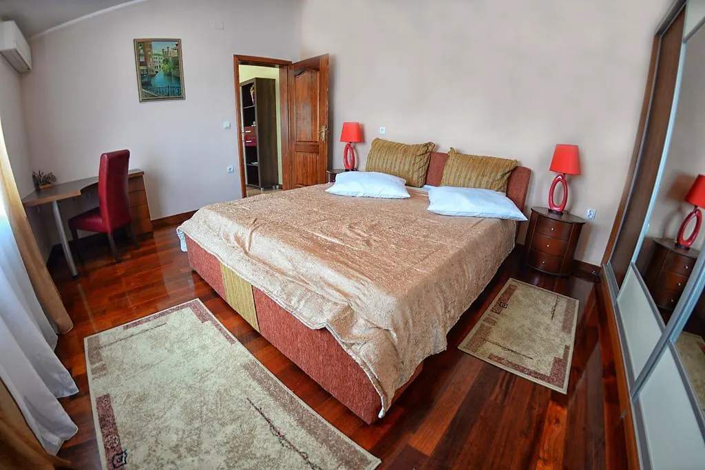 Apartments Sablic Pola